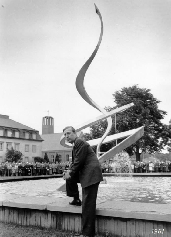 Arne Jones vid invigningen av Spiral åtbörd, Norrköping. Foto: Västernorrlands museum